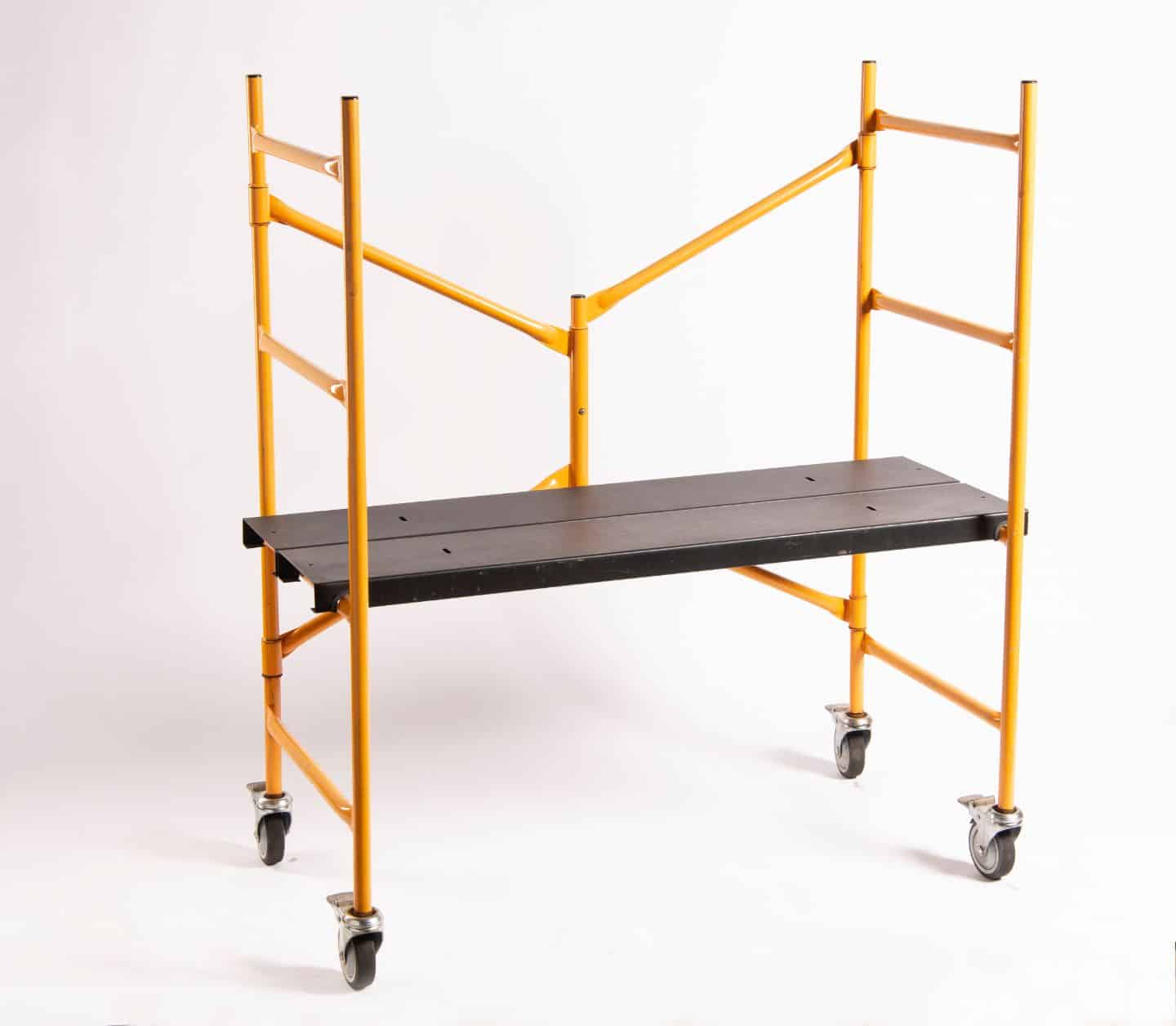 4′ MINI STEP UP FOLDING SCAFFO